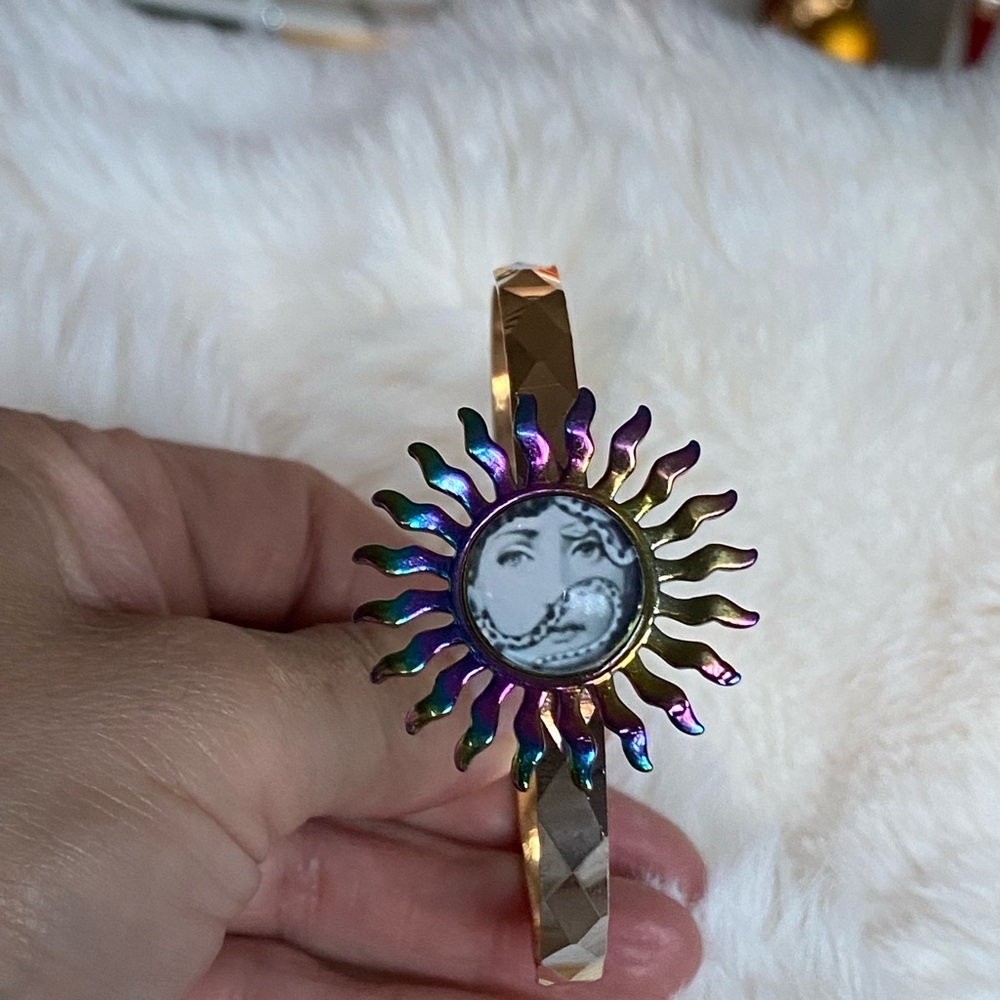 Fornasetti inspired puple Sunburst Bracelet with gold tones - Picture 7 of 8